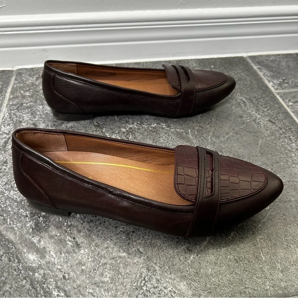 Vionic Burgundy Pointed Toe Penny Loafers Savannah Size 7 Fall Academia Autumn - Picture 2 of 16